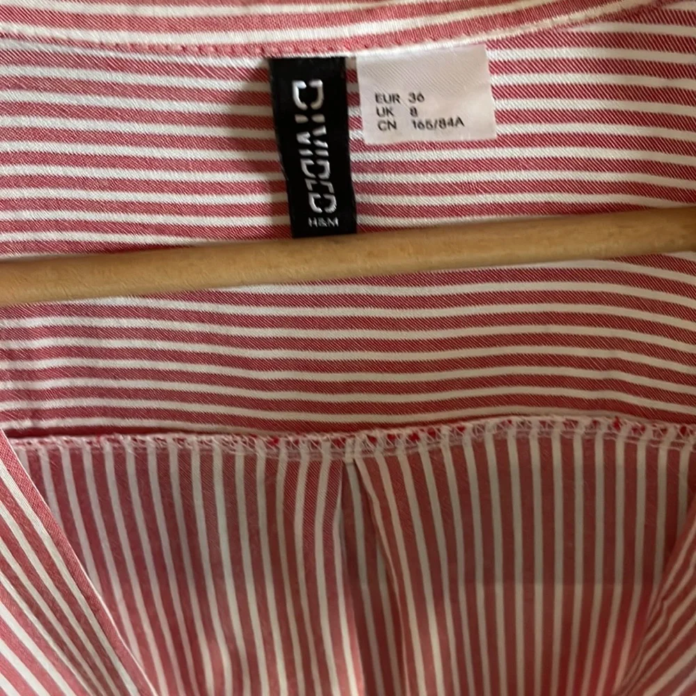 Lovely pinkwhite striped Divided H&M wrap cross over top.UK 8 will fit 10 easily - Picture 6 of 8